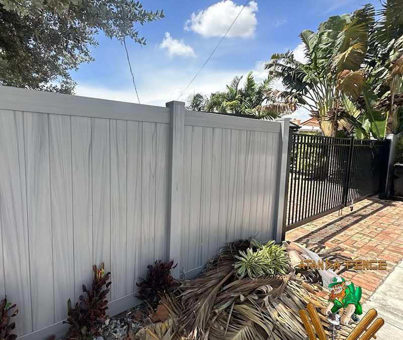 Coastal Cedar PVC Fence – Custom Mechanical Aluminum Swing Gates – PVC Fence Installation – Vinyl Fence Installation – Fence Installation – Broward County, FL Fence Installation