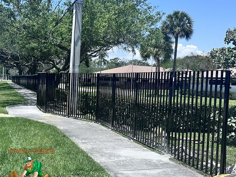 CF10 Style Aluminum Fence – Mechanical Aluminum Fence – Aluminum Fence Installation – Fence Installation – Oakland Park, FL Fence Installation – Broward County, FL Fence Installation
