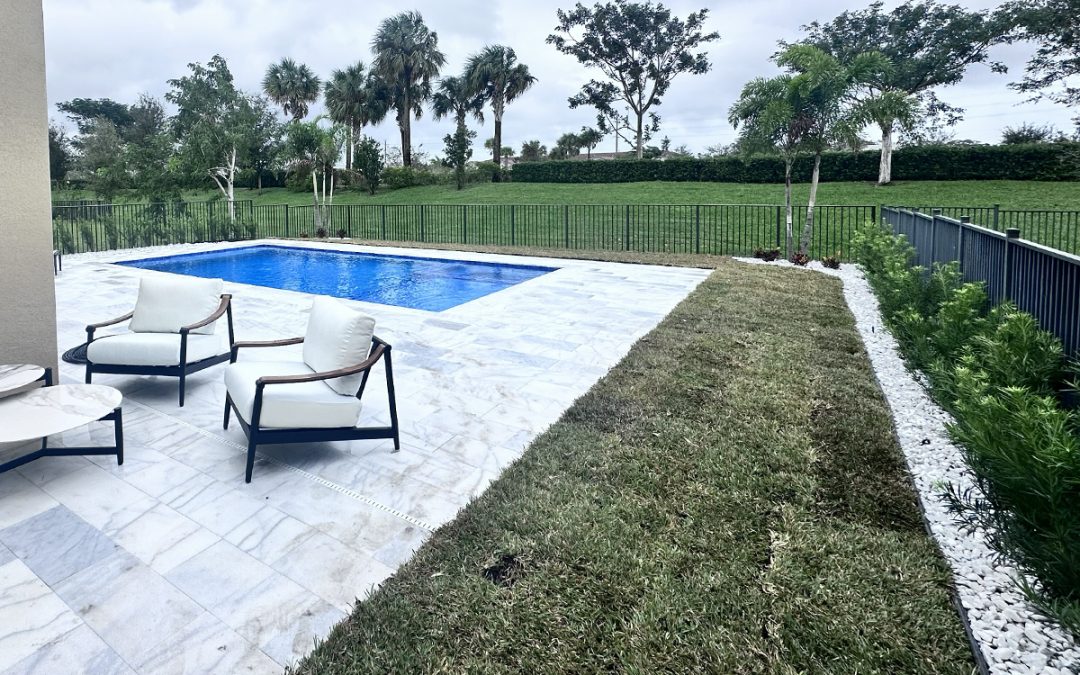 Bronze CF10 Mechanical Aluminum Fence Installation