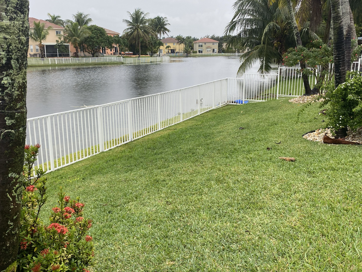 Residential CF10 Mechanical Aluminum Fence in Miramar, FL