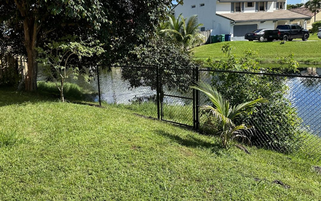 Black Vinyl Chain Link Fence in Cooper City