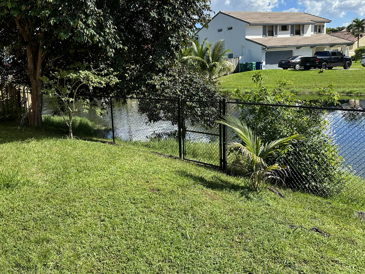 Black Vinyl Chain Link Fence in Cooper City
