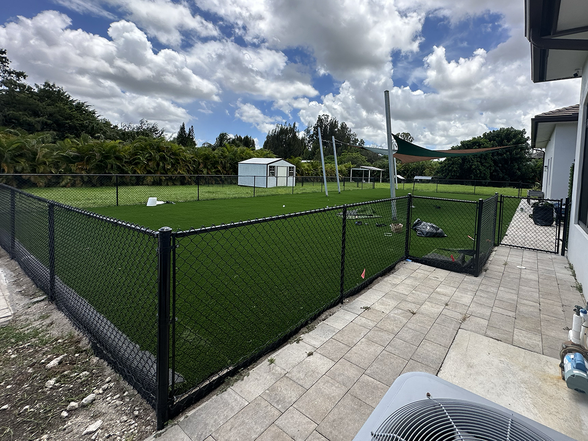 Vinyl Chainlink Fence in Southwest Ranches