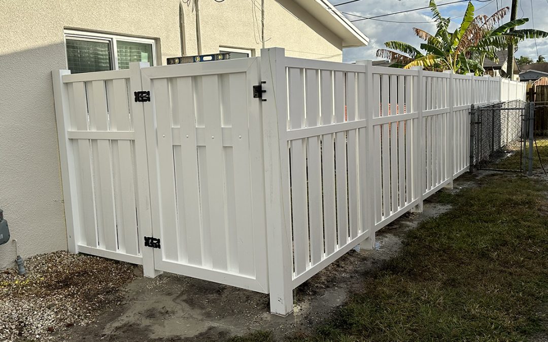 Pool Code Shadowbox PVC Fence in Sunrise